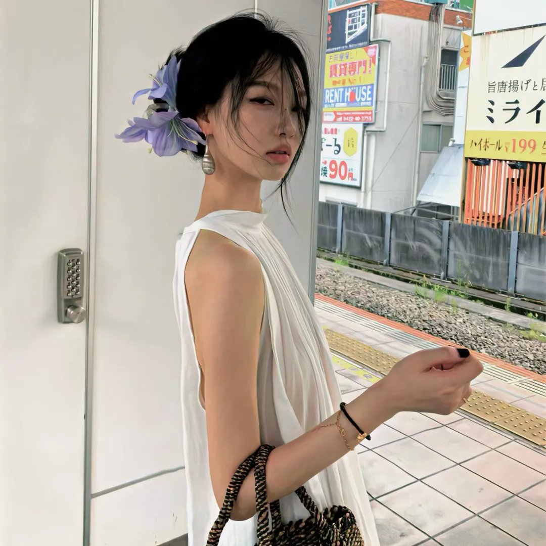 寂寞空庭春欲晚